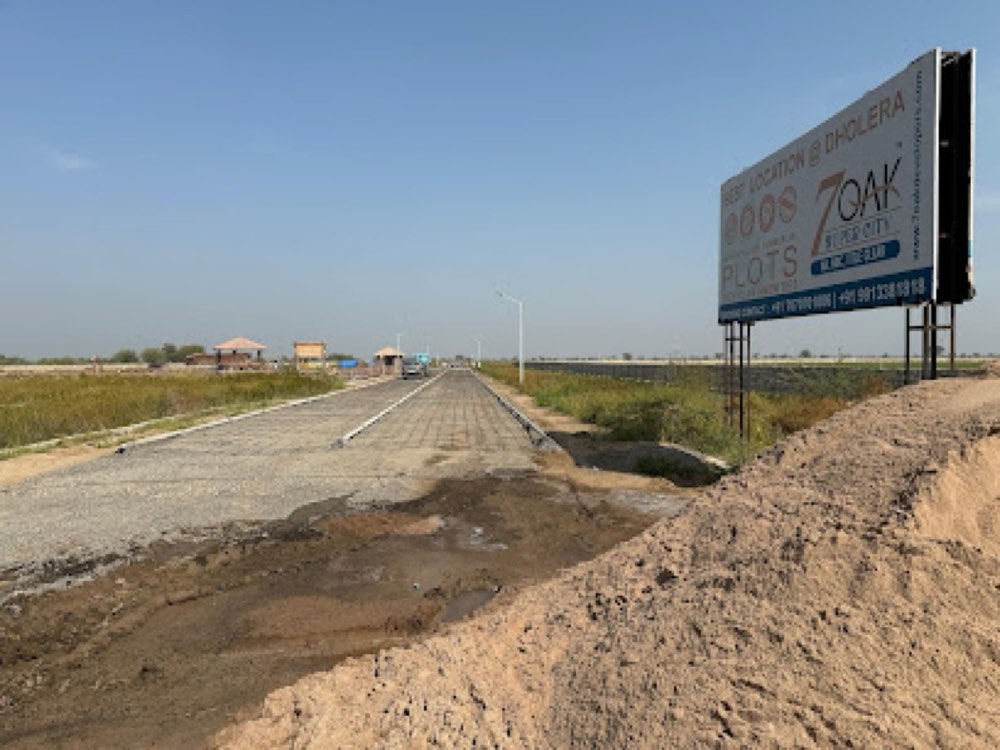 7 OAK SUPER CITY in Shela, Ahmedabad