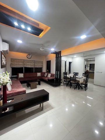 𝗥𝗮𝘀𝗵𝗲𝗲 𝗥𝗲𝗮𝗹𝘁𝘆 -Commercial Real Estate Agency |Real Estate Consultant |Property Management Company in Vadodara project photo 3 in Vasna Bhayli, Vadodara