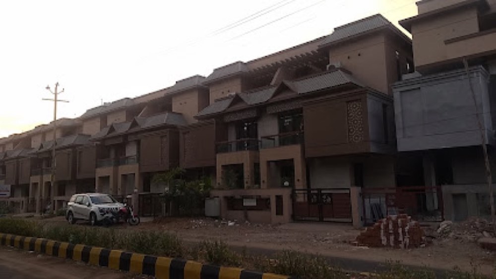 Earth Arise in Vemali, Vadodara