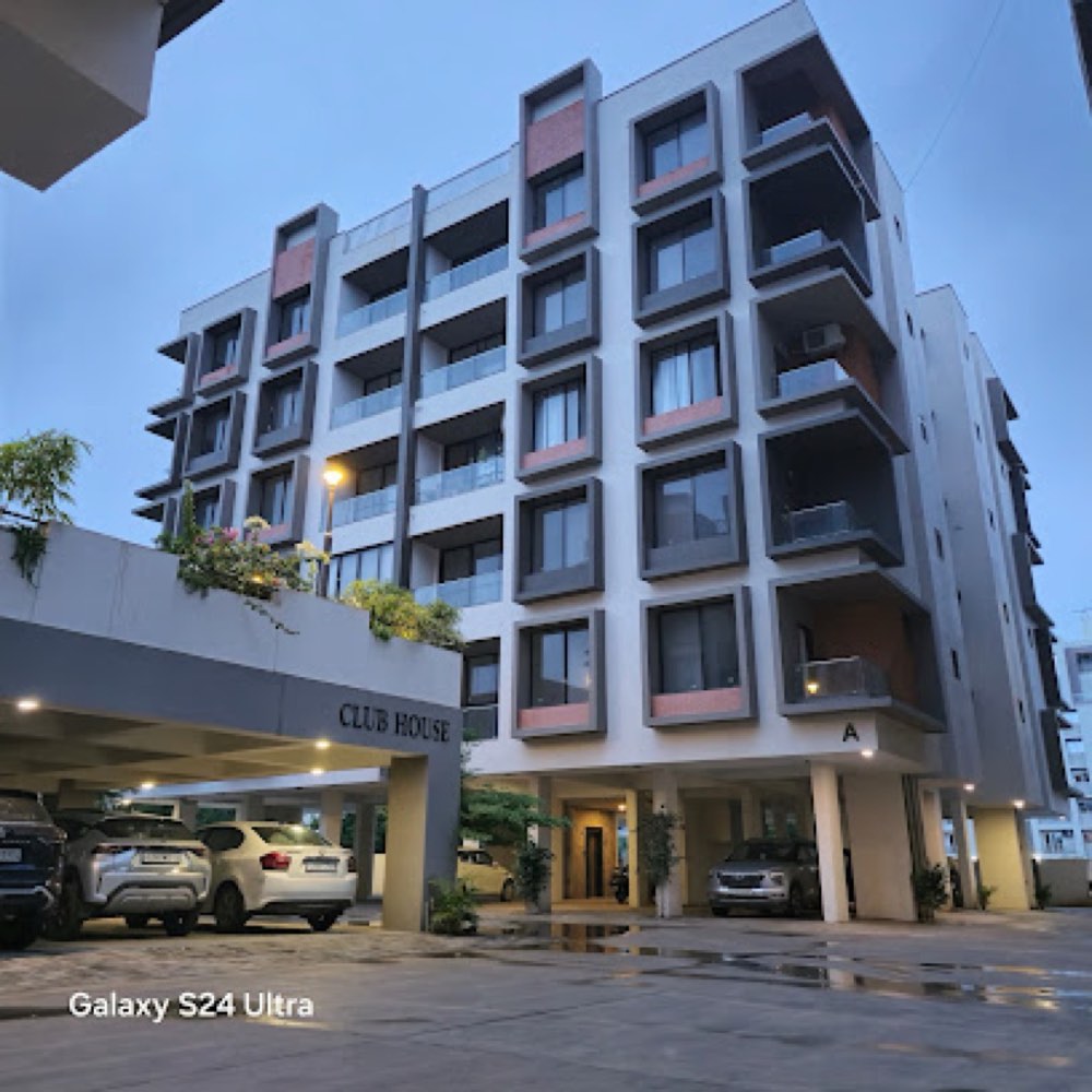 G Platinum in Vasna Bhayli, Vadodara