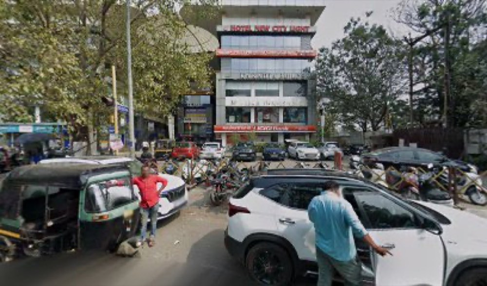 Kakadia Builders in City Light, Surat