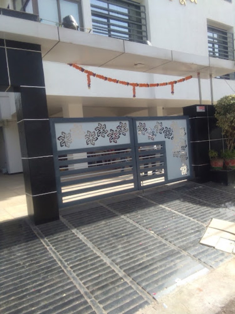 Madhusudan Developers in City Light, Surat