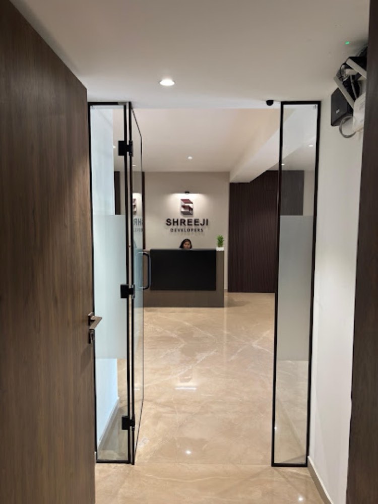 Shreeji Developers - Corporate Office in Vesu, Surat