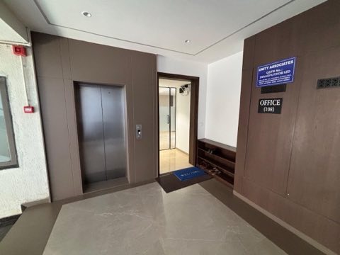 Shreeji Developers - Corporate Office project photo 3 in Vesu, Surat