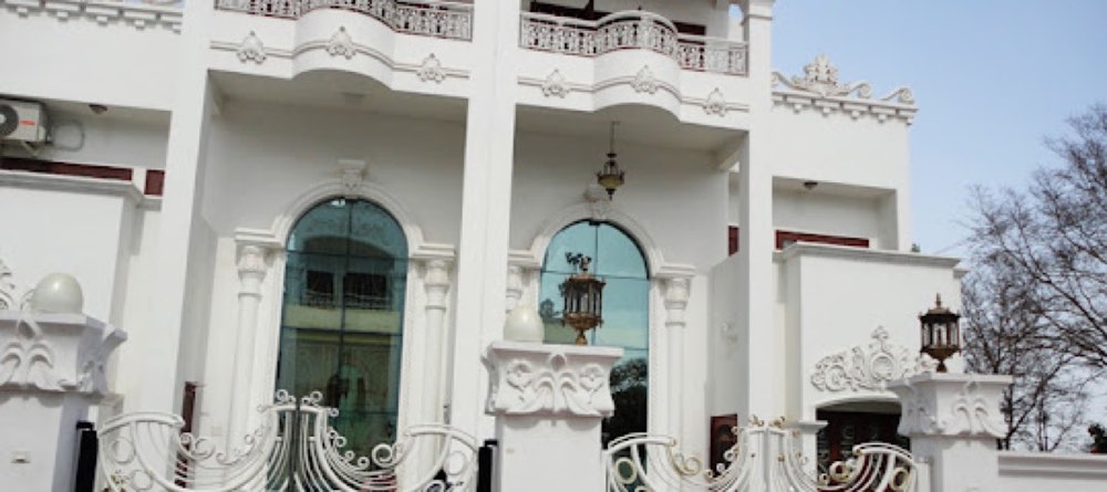 T/6 Ahmedabad palace road Bhopal in Kohefiza, Ahmedabad